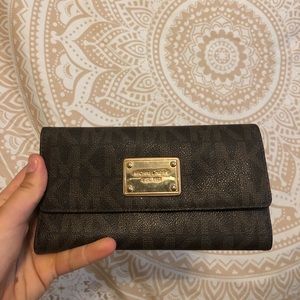 michael kors wallet